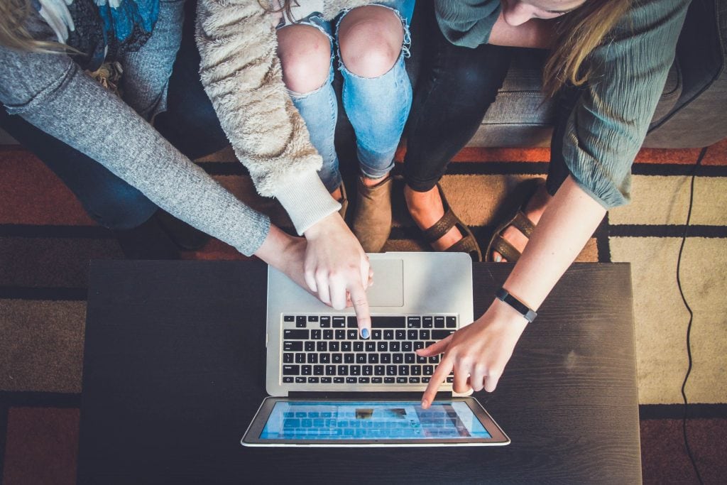, 17 Employee Incentive Ideas That Don’t Cost a Bomb