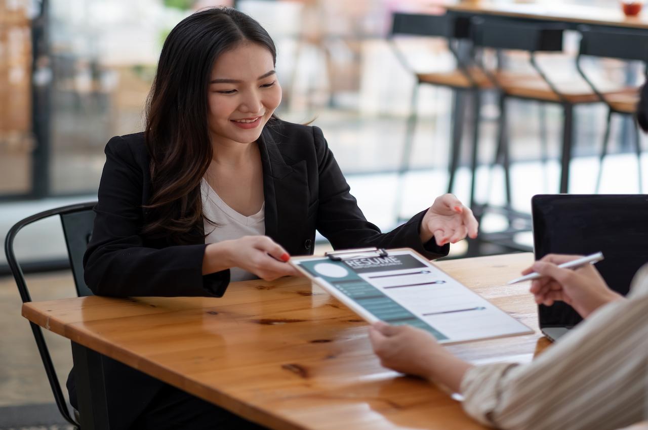 best qualities of a restaurant manager