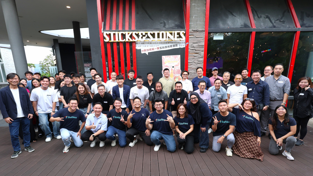 From Hawker Heritage to Restaurant Brand: White Restaurant&rsquo;s Growth Lessons 1280 720 Group Picture